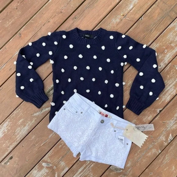 PomPom Navy & White Crewneck Knit Sweater - Picture 3 of 9